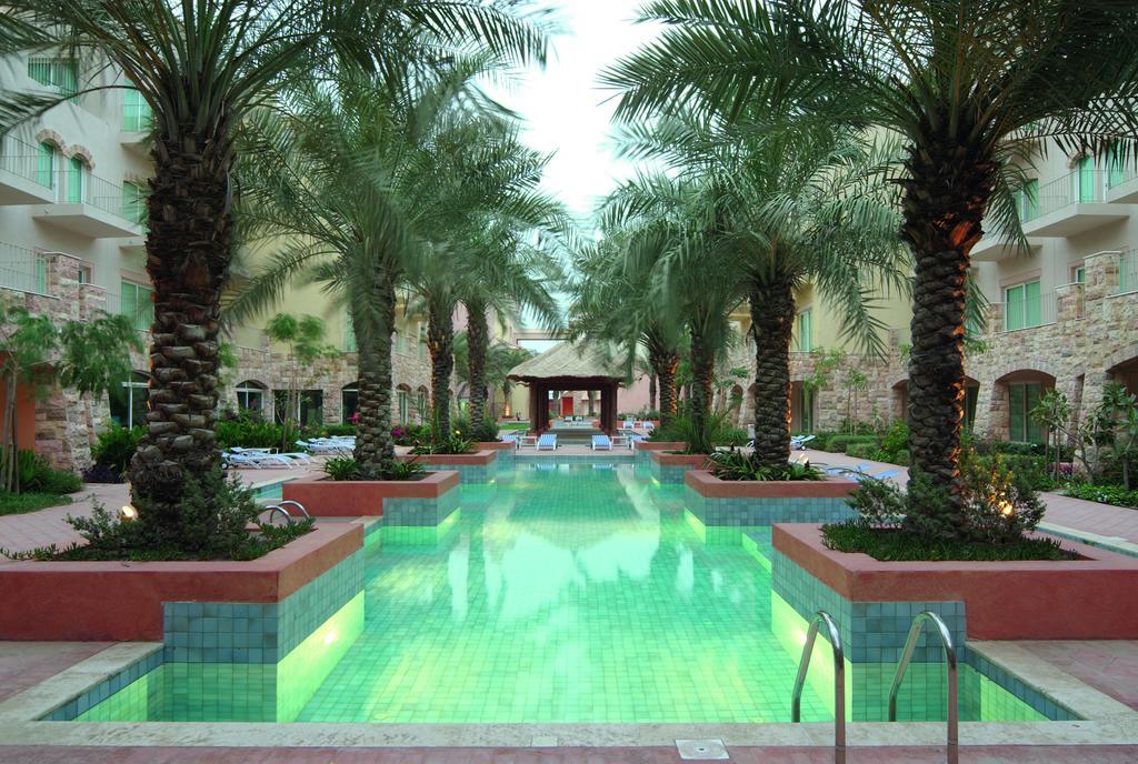 Mövenpick Hotel&Resort Al Bida'a Salmiya Kültér fotó The pool at the Royal Mirage