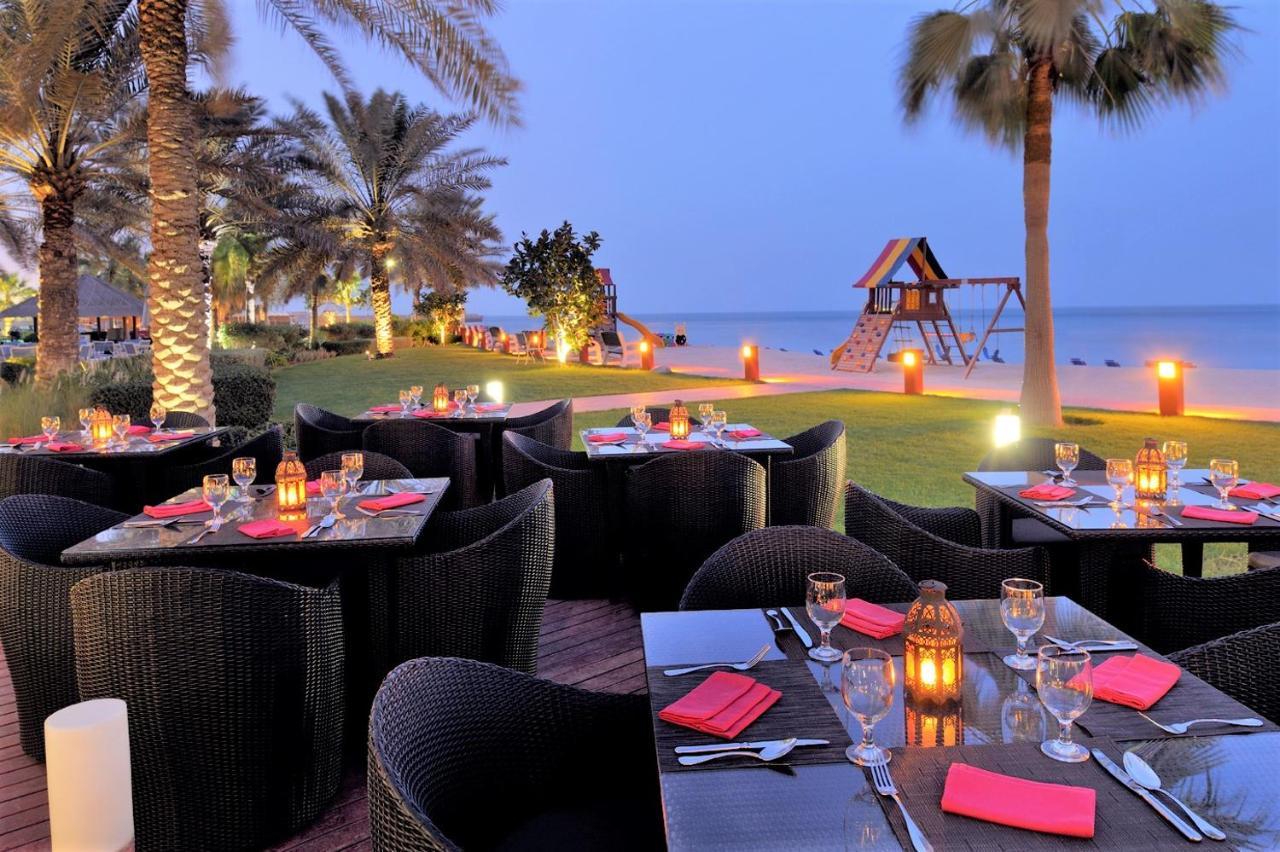 Mövenpick Hotel&Resort Al Bida'a Salmiya Kültér fotó The Beach at The Oberoi, Mumbai